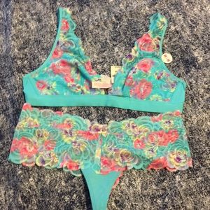 Victoria's Secret pink collection bralette set